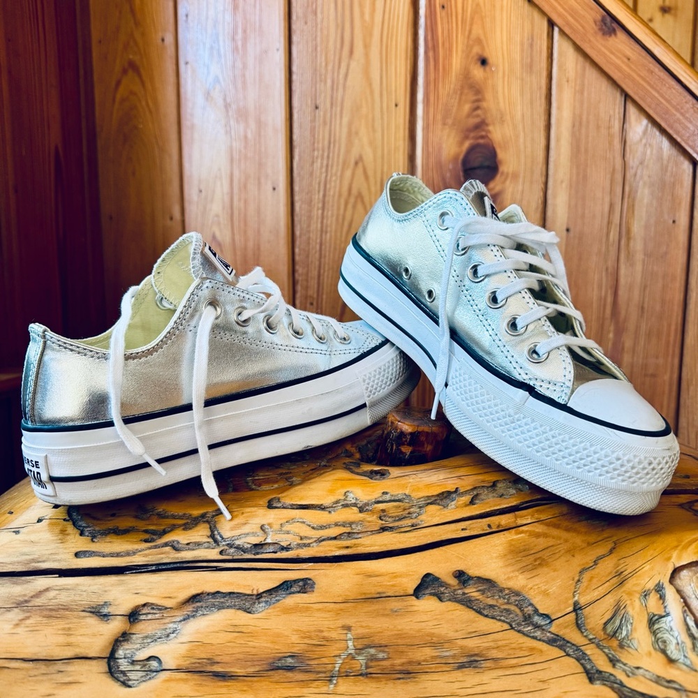 CONVERSE Lift Platform Sneakers — Silver Metallic, Chuck Taylor, Low Top, 5.5